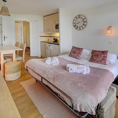 Immogroom - 2 Renovated - Pool - Terrace - Garden - Parking -